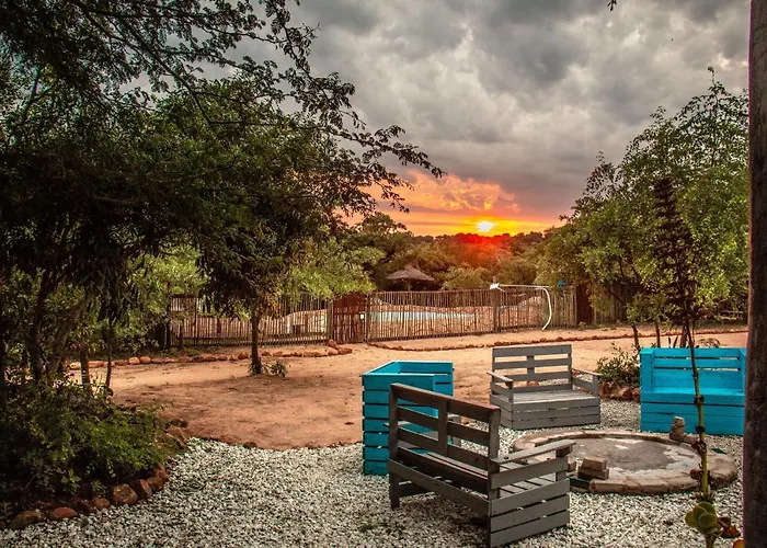 Shik Shack Backpackers